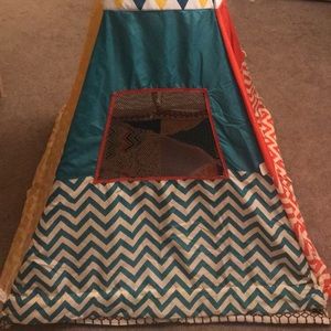 Teepee tent